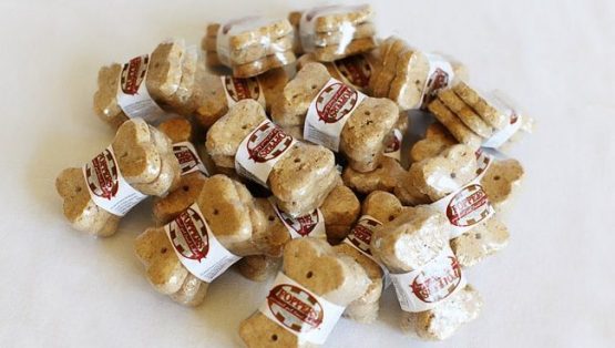 Foppers-Peanut-flavored-Bone-shaped-Dog-Treats-20-Packs-of-Three-L13834767-3158500645